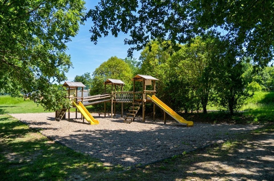Aire de jeux du Domaine Devèze