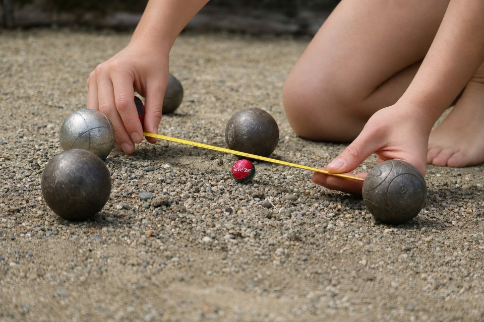 Partie de pétanque au Domaine Devèze